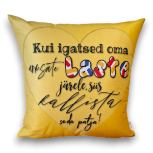 Südamlik padi armsa sõnumiga, mis toob lähedustunde ka siis, kui kallid inimesed on eemal. 